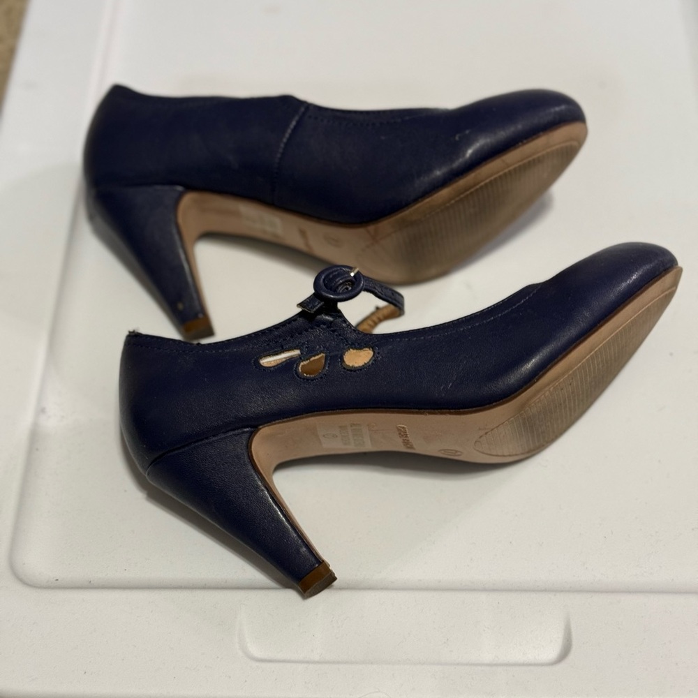 Chase + Chloe blue kimmy-21 heels size 7